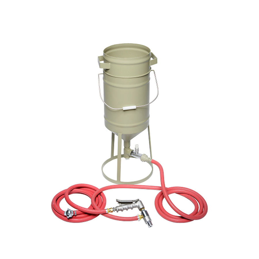 Clemco Sandblasting Gun SG-300 with Boron Carbide Nozzle Ø 8mm, also available as a set with hoses and container