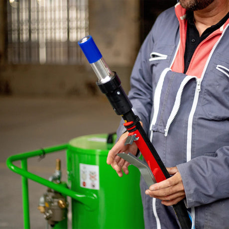 ACF Low Pressure Blasting Device Calao, 24 or 50 Liter capacity, 1.5 to 7 bar blasting pressure, also available as a complete set with compressor